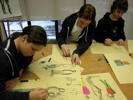 drawing in art class